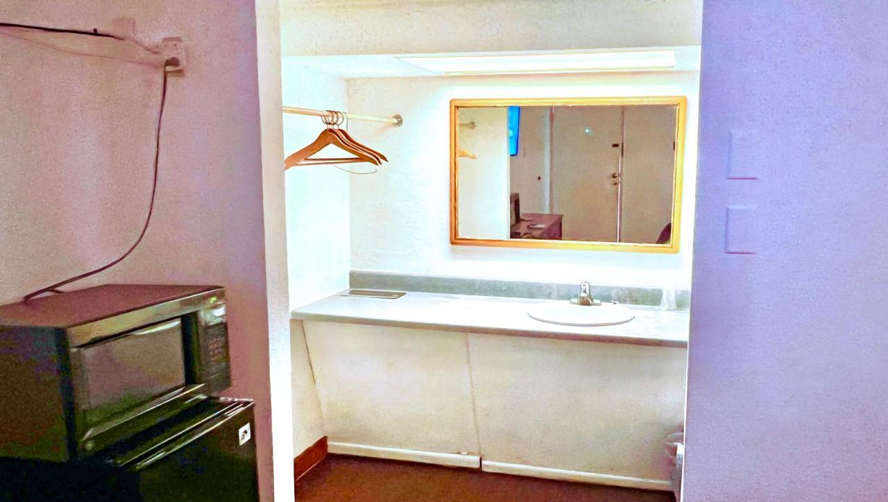 Thunderbird Motel Hillsboro Extérieur photo